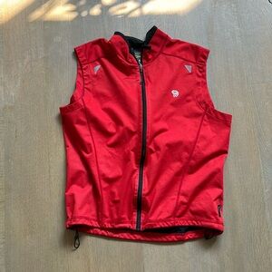Mountain hardwear sz large running vest with back pockets